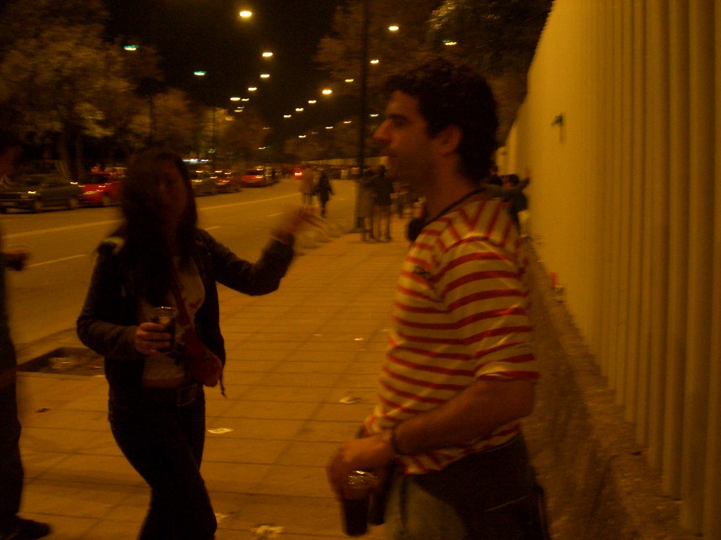 Botellon en Sevilla.JPG